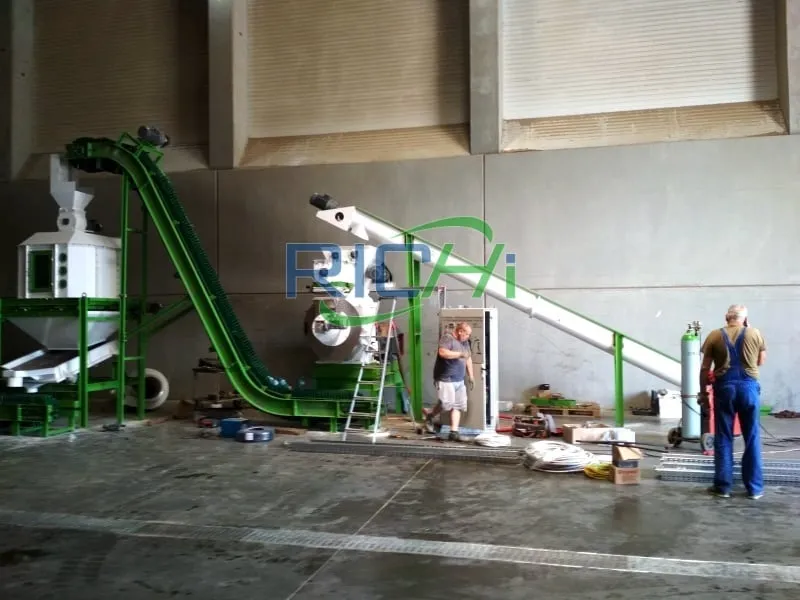 Wood Pellet Press Machine in Romanian