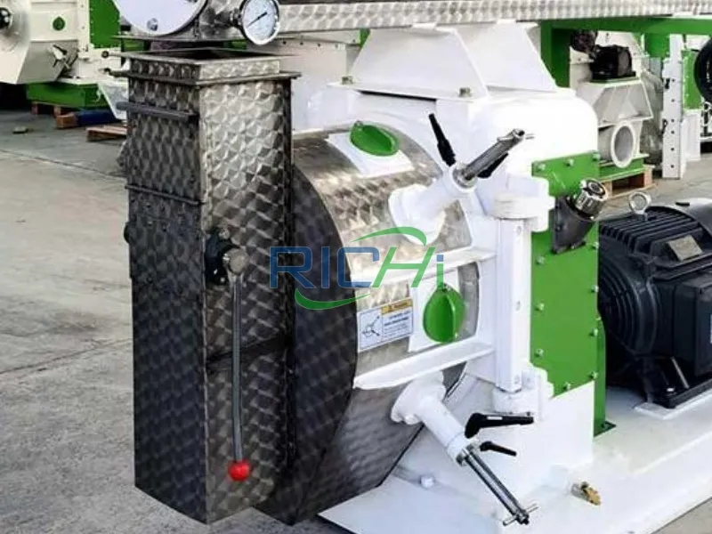 Drive System of the chicken feed pellet making machine
