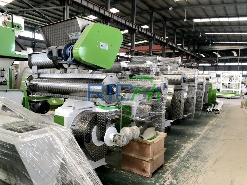 alfalfa pellet mill in the factory