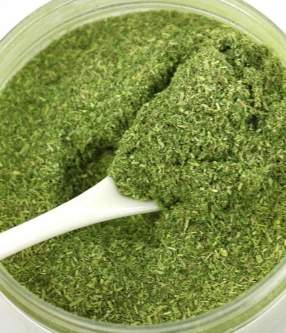 dried grass powder