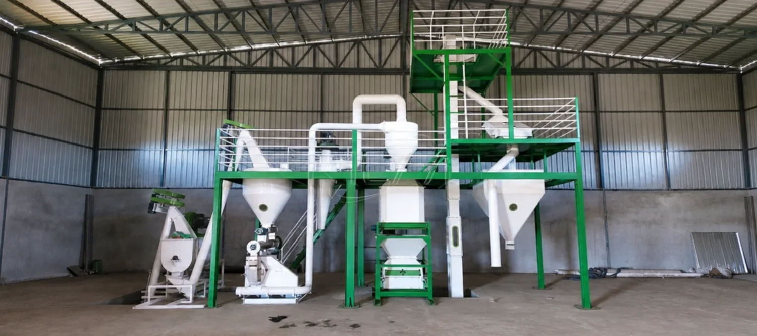 Máquina de fabricação de pellets de areia para gatos de 1 a 2 toneladas por hora à venda na Tailândia.