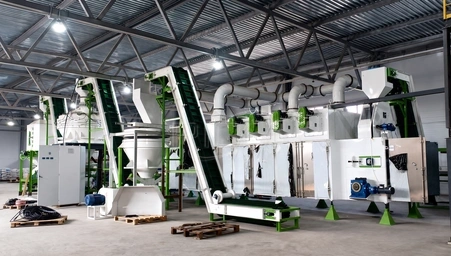 1.5–2 T/H Vacuum Oil Spraying Machine Sold to USA