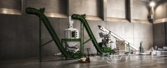 1.5 T/H Chicken Manure Pellet Machine For Sale To India