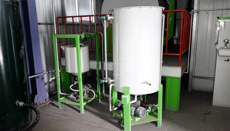 2.5–3 T/H oil spraying equipment for Sale in Argentina